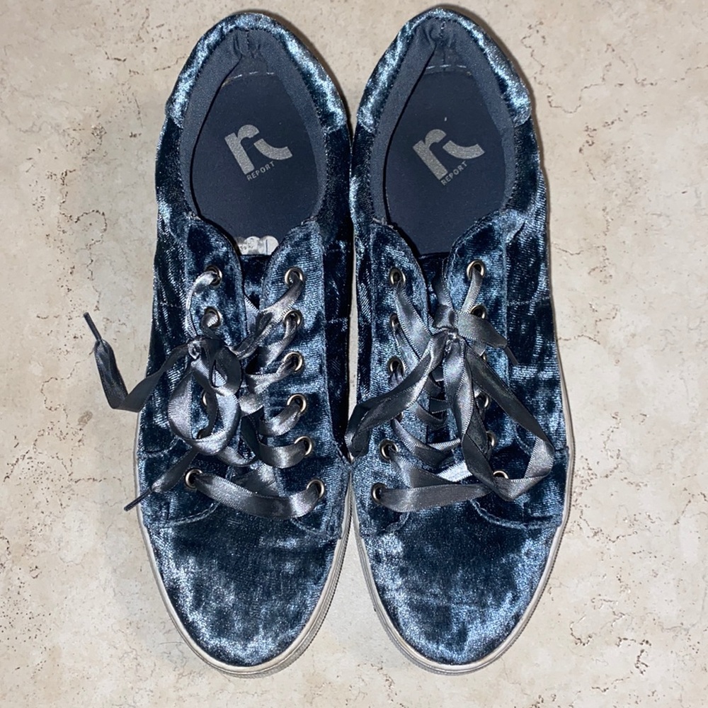 Blue velvet sneakers